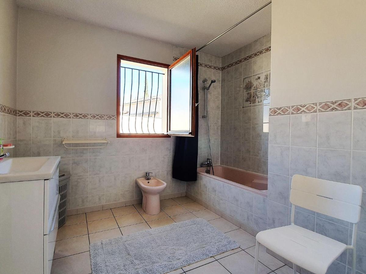 Pretty Villa With Above Ground Pool Saint-Genies-de-Fontedit 外观 照片