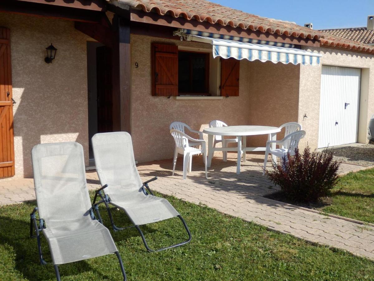 Pretty Villa With Above Ground Pool Saint-Genies-de-Fontedit 外观 照片